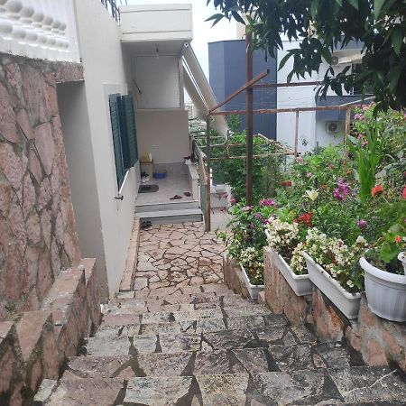 Zani Apartment Sarandë Esterno foto
