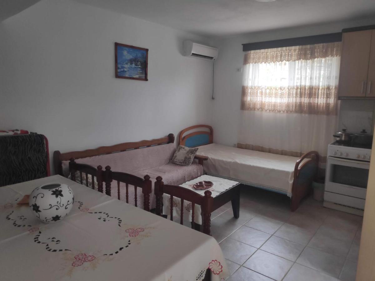 Zani Apartment Sarandë Esterno foto