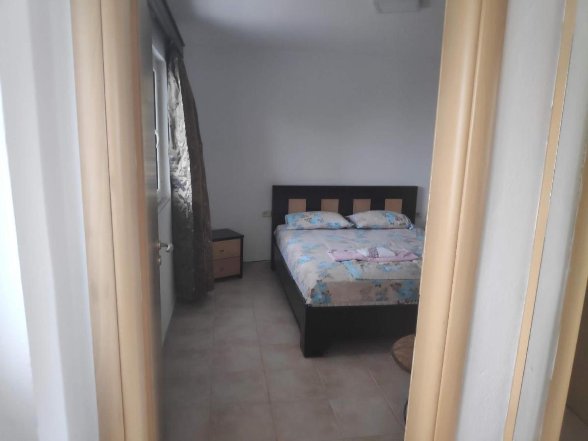 Zani Apartment Sarandë Esterno foto